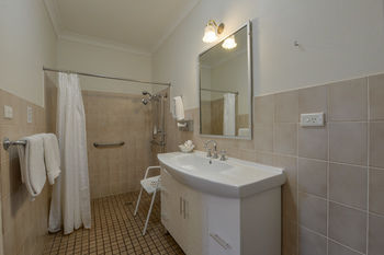 Cadman Motor Inn & Apartments - Surfers Gold Coast 27