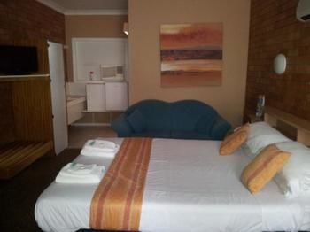 Hilldrop Motor Inn - Surfers Gold Coast 10