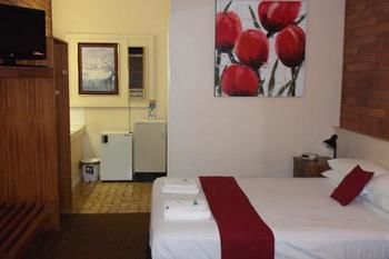 Hilldrop Motor Inn - Surfers Gold Coast 11