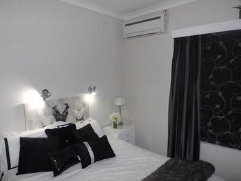 Airport Hotel Sydney - Surfers Gold Coast 4