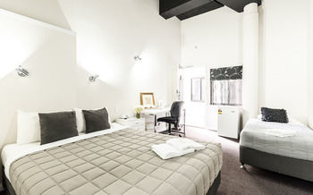 Airport Hotel Sydney - Surfers Gold Coast 13