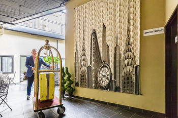 Airport Hotel Sydney - Surfers Gold Coast 21