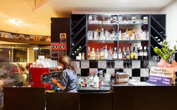 Airport Hotel Sydney - Surfers Gold Coast 23