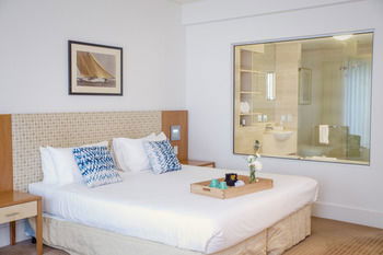 Watsons Bay Boutique Hotel - Surfers Gold Coast 1
