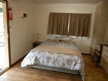 Gundagai Cabins & Tourist Park - Surfers Gold Coast 1
