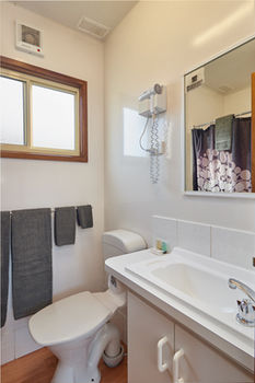 Gundagai Cabins & Tourist Park - Surfers Gold Coast 12