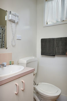 Gundagai Cabins & Tourist Park - Surfers Gold Coast 13