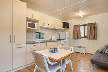 Gundagai Cabins & Tourist Park - Surfers Gold Coast 22