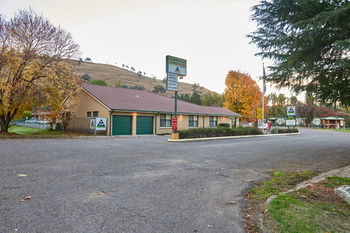 Gundagai Cabins & Tourist Park - Surfers Gold Coast 23