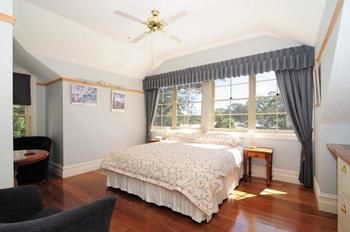 Sandholme Guesthouse - Surfers Gold Coast 10