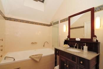 Sandholme Guesthouse - Surfers Gold Coast 14