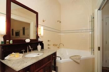 Sandholme Guesthouse - Surfers Gold Coast 15
