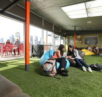 Melbourne Metro YHA - Hostel - Surfers Gold Coast