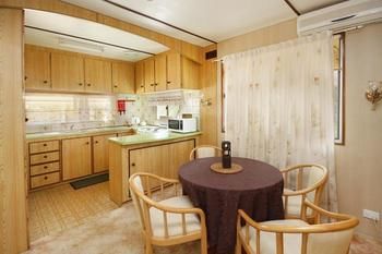 Mapleton Cabins & Caravan Park - Surfers Gold Coast 6