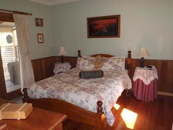 Woollamia Village Retreat - Surfers Gold Coast 5