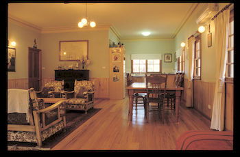 Woollamia Village Retreat - Surfers Gold Coast 13