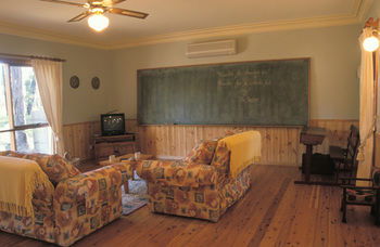 Woollamia Village Retreat - Surfers Gold Coast 23