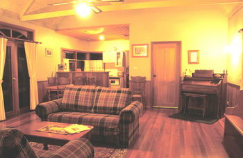 Woollamia Village Retreat - Surfers Gold Coast 25