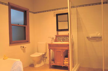 Woollamia Village Retreat - Surfers Gold Coast 26