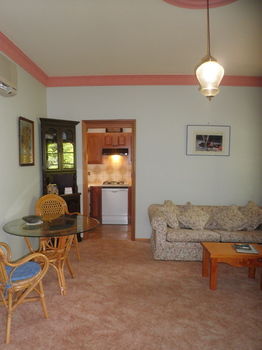 Woollamia Village Retreat - Surfers Gold Coast 32