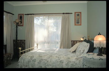 Woollamia Village Retreat - Surfers Gold Coast 52
