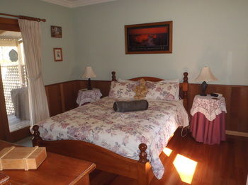 Woollamia Village Retreat - Surfers Gold Coast 62