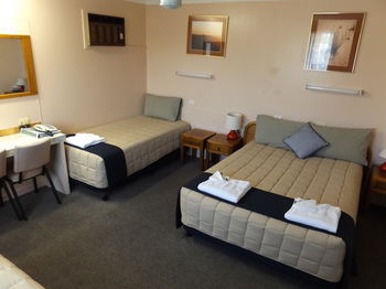 Civic Motel - Surfers Gold Coast 20