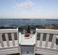 Ocean Front at The Entrance - Surfers Gold Coast