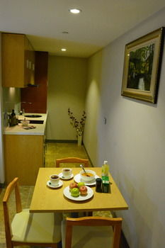 Melrose Apartments - Surfers Gold Coast 3
