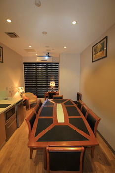 Melrose Apartments - Surfers Gold Coast 5