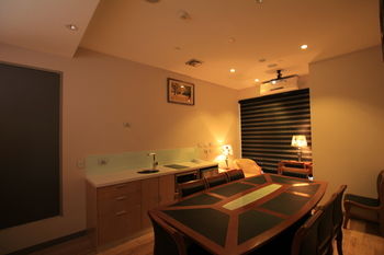 Melrose Apartments - Surfers Gold Coast 7