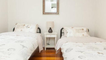 Eltham Retreat - Surfers Gold Coast 7