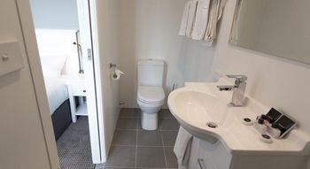 CH On Peel Boutique Hotel - Surfers Gold Coast 0