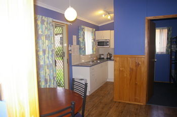Jervis Bay Cabins - Surfers Gold Coast 7
