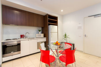 ABC Accommodation - Flinders - Surfers Gold Coast 2
