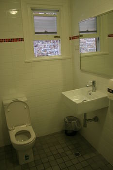 Zing Backpackers - Surfers Gold Coast 11