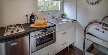 White Gates Cottage - Surfers Gold Coast 7
