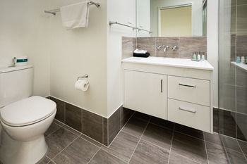 Wallsend Executive Apartments - Surfers Gold Coast 4