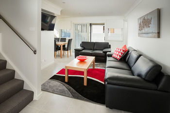Wallsend Executive Apartments - Surfers Gold Coast 36
