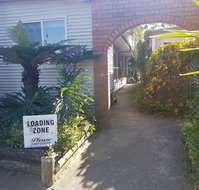 Bentley Waterfront Motel amp Cottages - Surfers Gold Coast