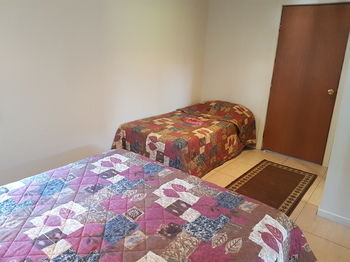 Bentley Waterfront Motel & Cottages - Surfers Gold Coast 4