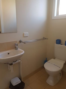 Bentley Waterfront Motel & Cottages - Surfers Gold Coast 7