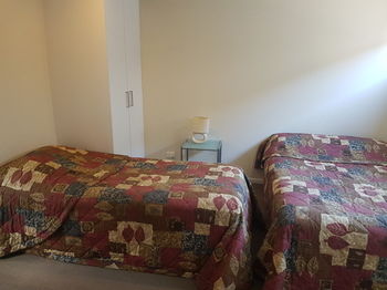 Bentley Waterfront Motel & Cottages - Surfers Gold Coast 26