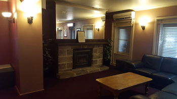 Wisemans Inn Hotel - Surfers Gold Coast 11