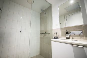 Apartment2c - Metro - Surfers Gold Coast 7
