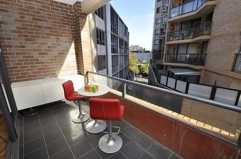 Darlinghurst 17 Oxf Furnished Apartment - Surfers Gold Coast 1