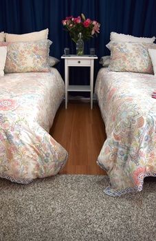 Cutmore Cottages - Bagala Bungalow - Surfers Gold Coast 10