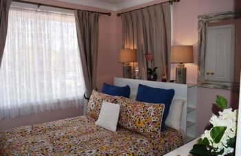 Cutmore Cottages - Bagala Bungalow - Surfers Gold Coast 14