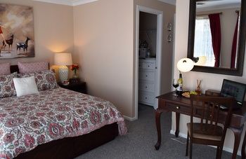 Cutmore Cottages - Bagala Bungalow - Surfers Gold Coast 34