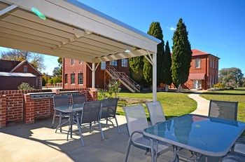The Hallows Accommodation - Surfers Gold Coast 16